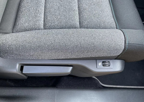 Citroen C4 cena 47999 przebieg: 138879, rok produkcji 2018 z Chełm małe 781